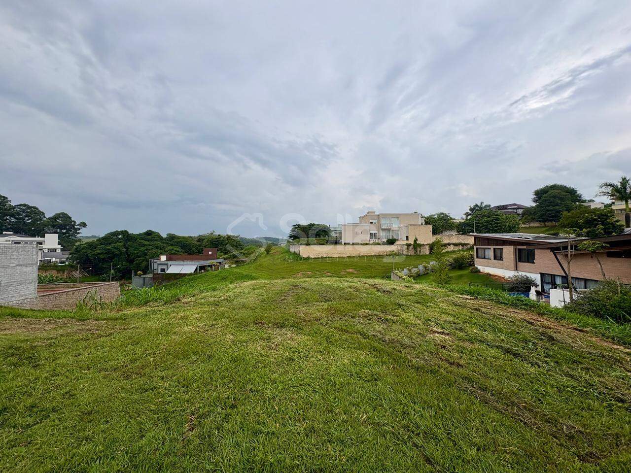 Terreno em condomínio à venda no Terras de Santa Teresa: 