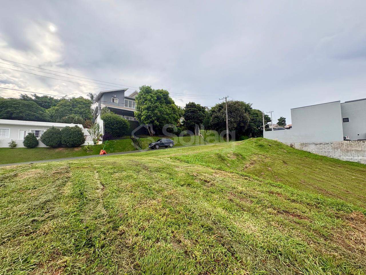 Terreno em condomínio à venda no Terras de Santa Teresa: 