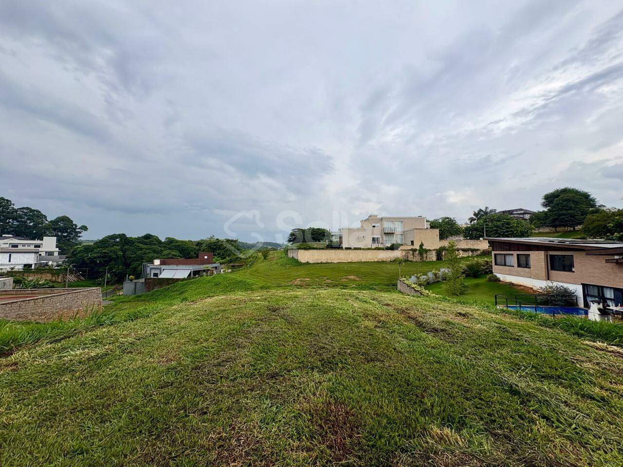 Terreno em condomínio à venda no Terras de Santa Teresa: 
