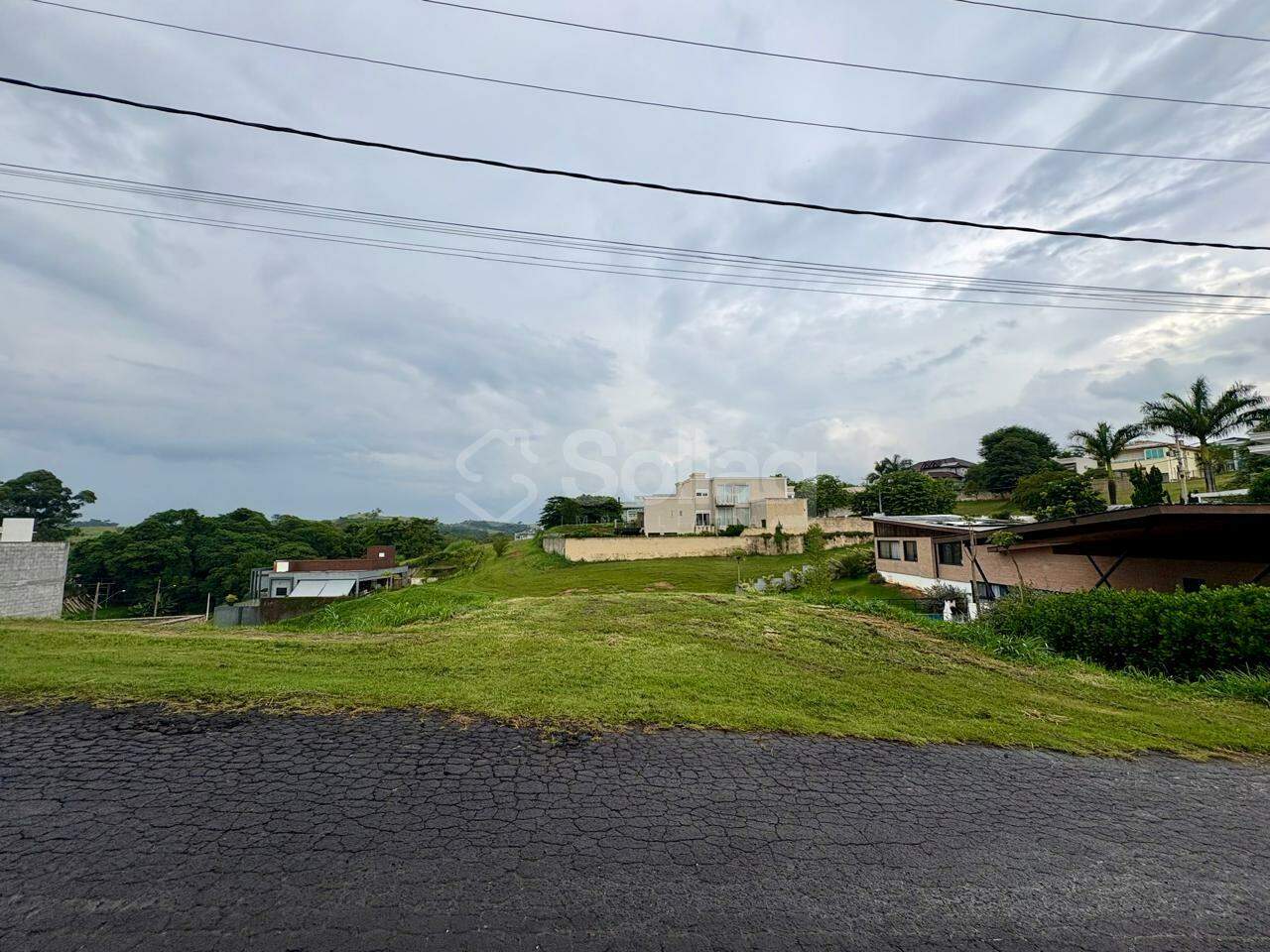Terreno em condomínio à venda no Terras de Santa Teresa: 