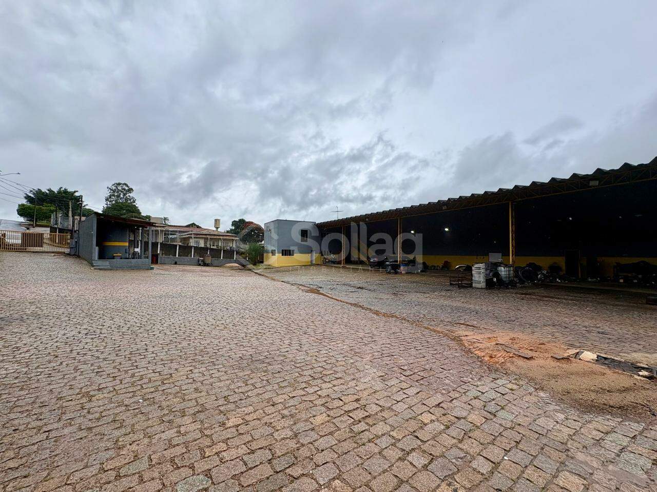 Galpão para aluguel no Centro: 