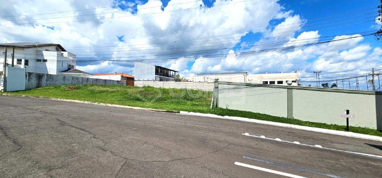 Terreno em condomínio à venda no Condomínio Residencial Villa Monteverde: 