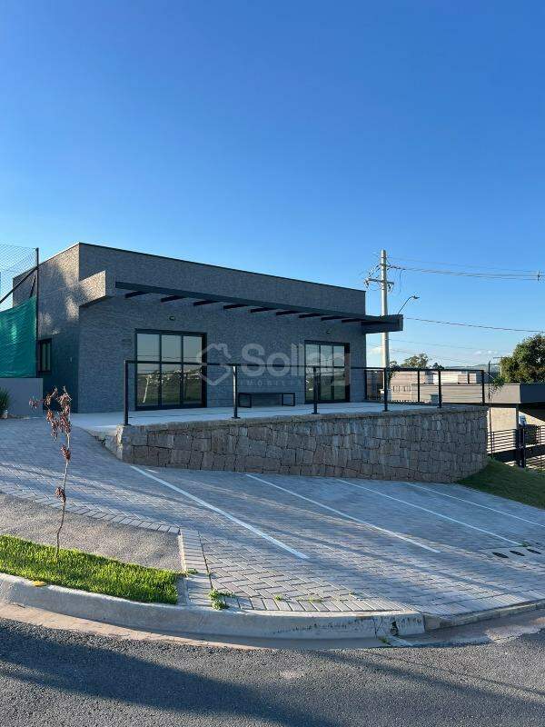 Terreno em condomínio à venda no Pinheirinho: 