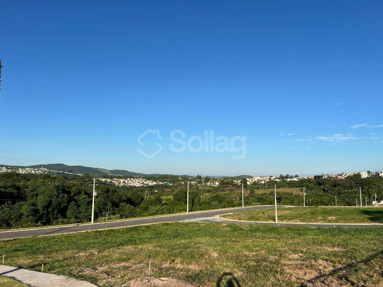 Terreno em condomínio à venda no Pinheirinho: 