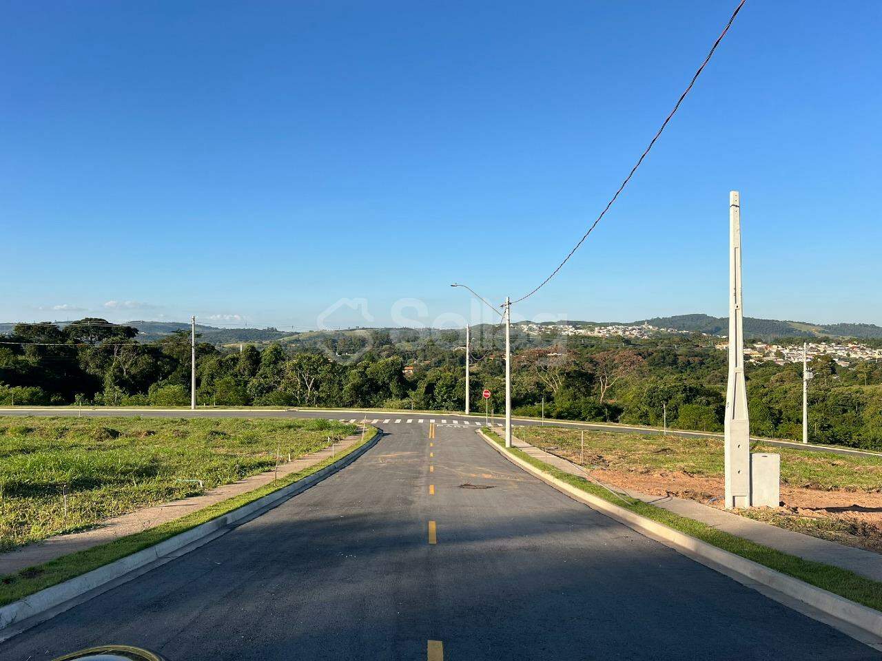 Terreno em condomínio à venda no Pinheirinho: 