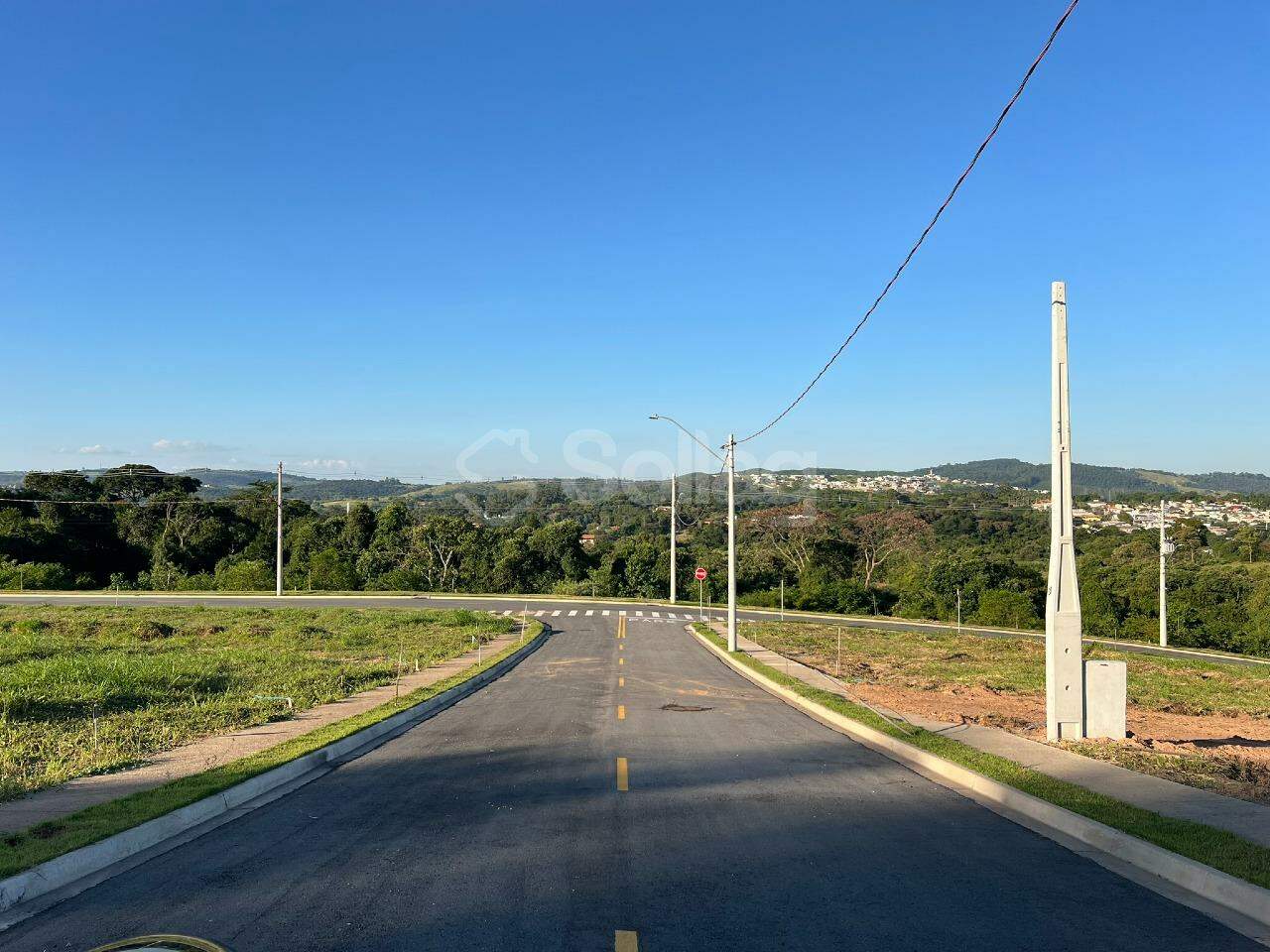 Terreno em condomínio à venda no Pinheirinho: 