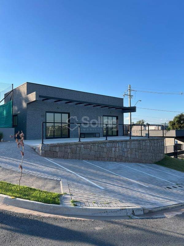 Terreno em condomínio à venda no Pinheirinho: 