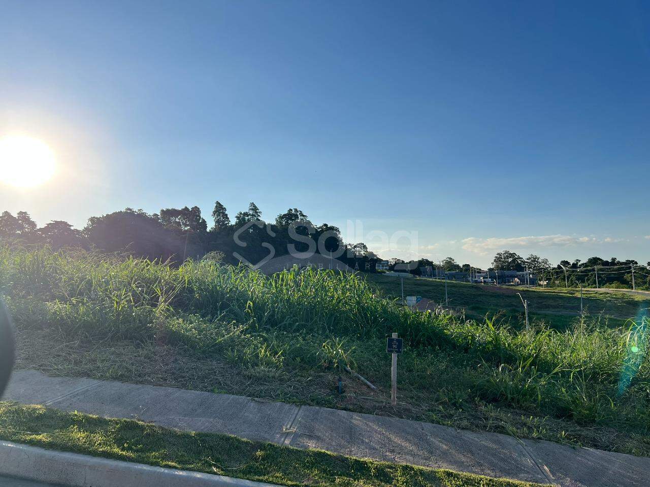Terreno em condomínio à venda no Pinheirinho: 
