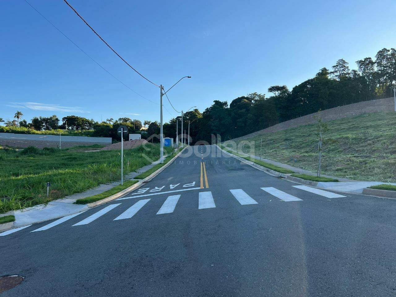 Terreno em condomínio à venda no Pinheirinho: 