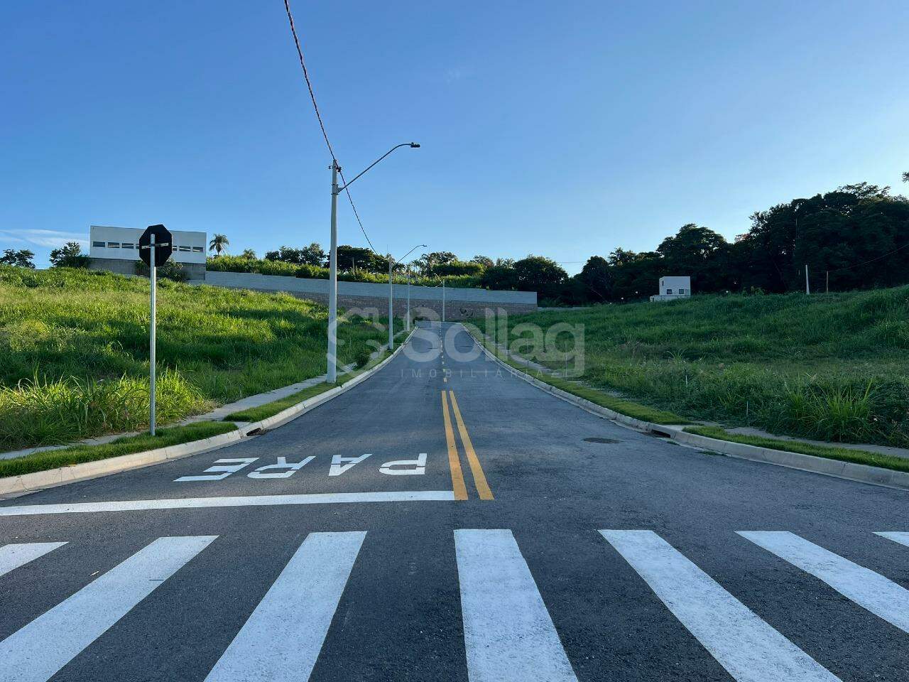 Terreno em condomínio à venda no Pinheirinho: 