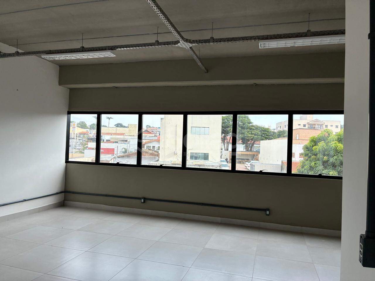 Sala para aluguel no Santa Rosa: 