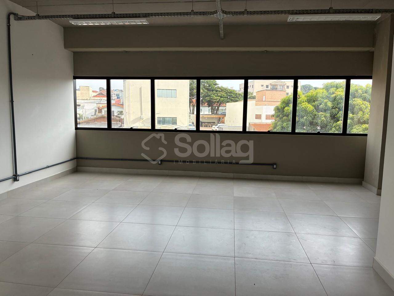 Sala para aluguel no Santa Rosa: 