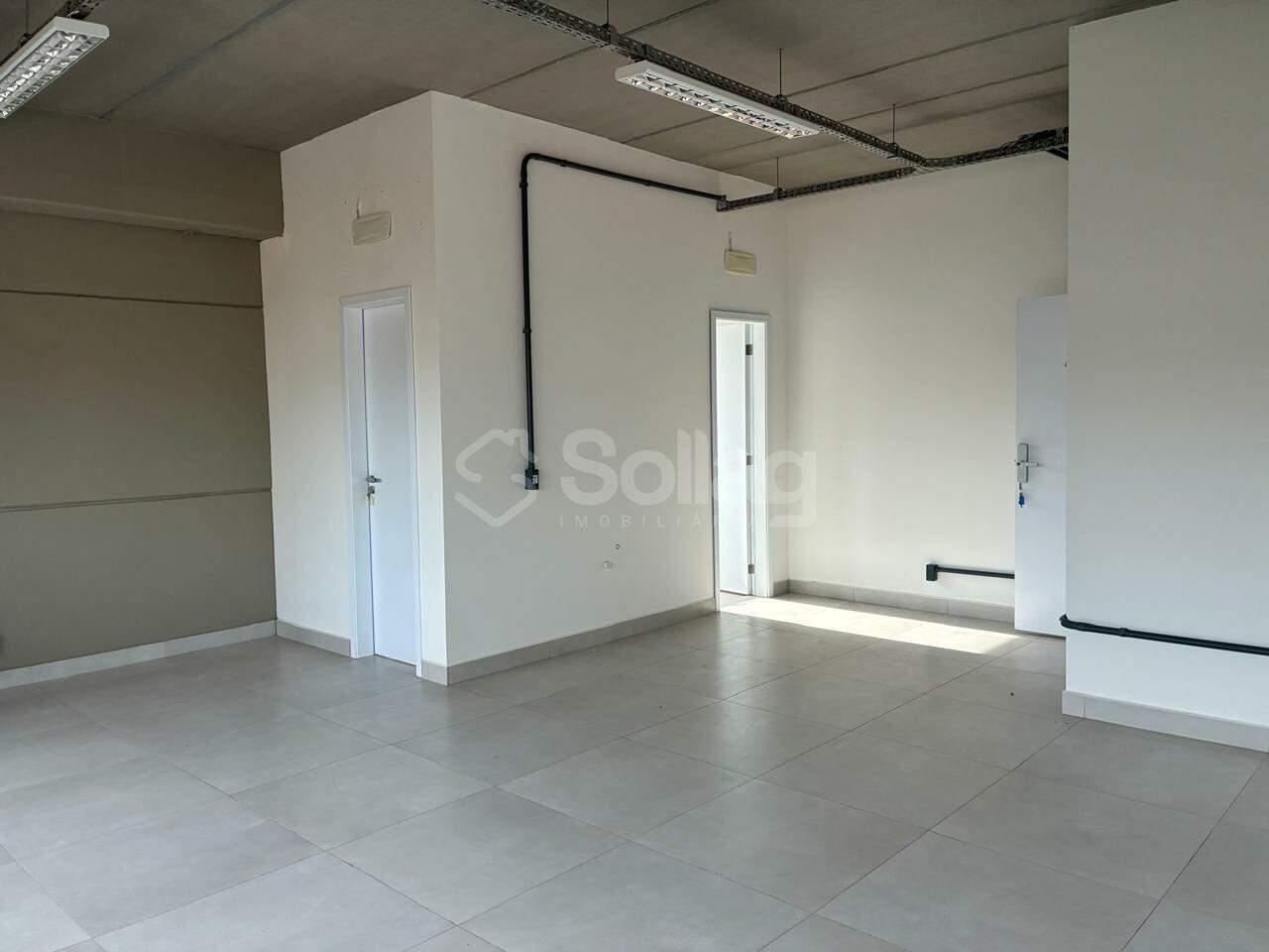 Sala para aluguel no Santa Rosa: 