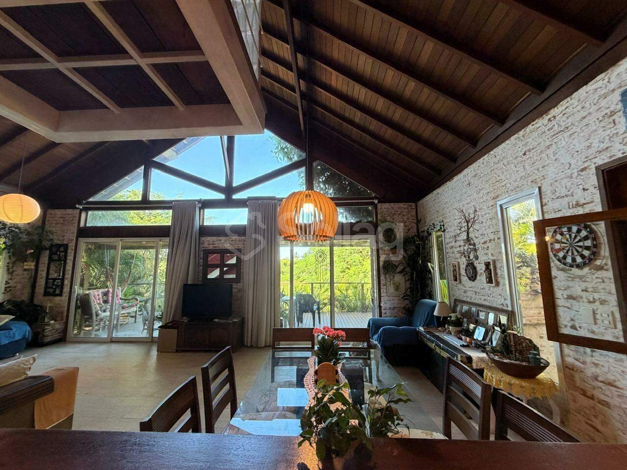 Casa em condomínio à venda no Condomínio Estância Marambaia: 