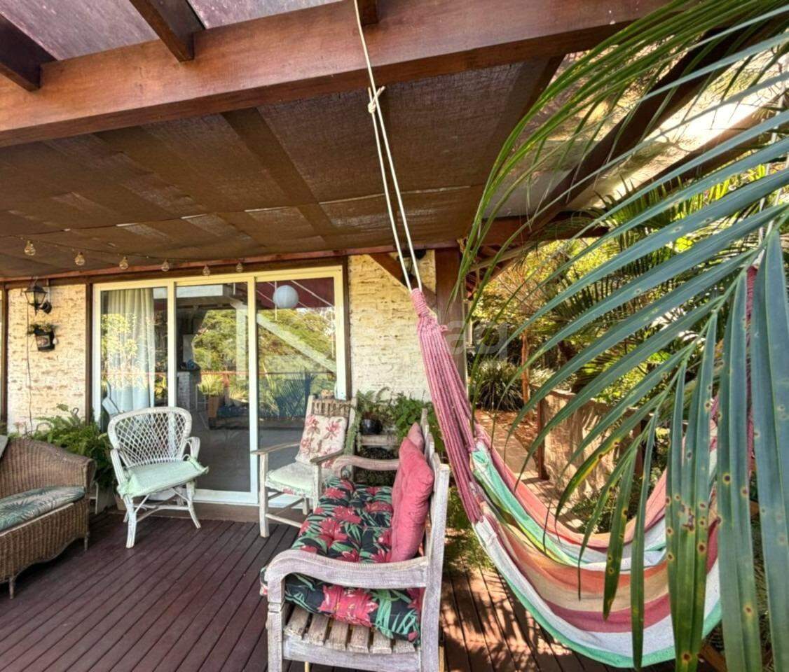 Casa em condomínio à venda no Condomínio Estância Marambaia: