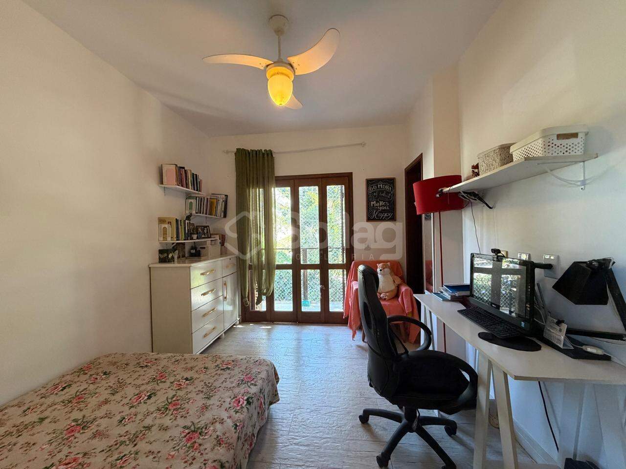 Casa em condomínio à venda no Condomínio Estância Marambaia: