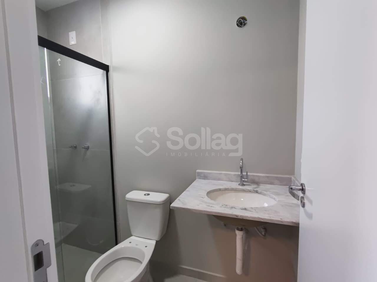Casa em condomínio para aluguel no Vila Omizollo: