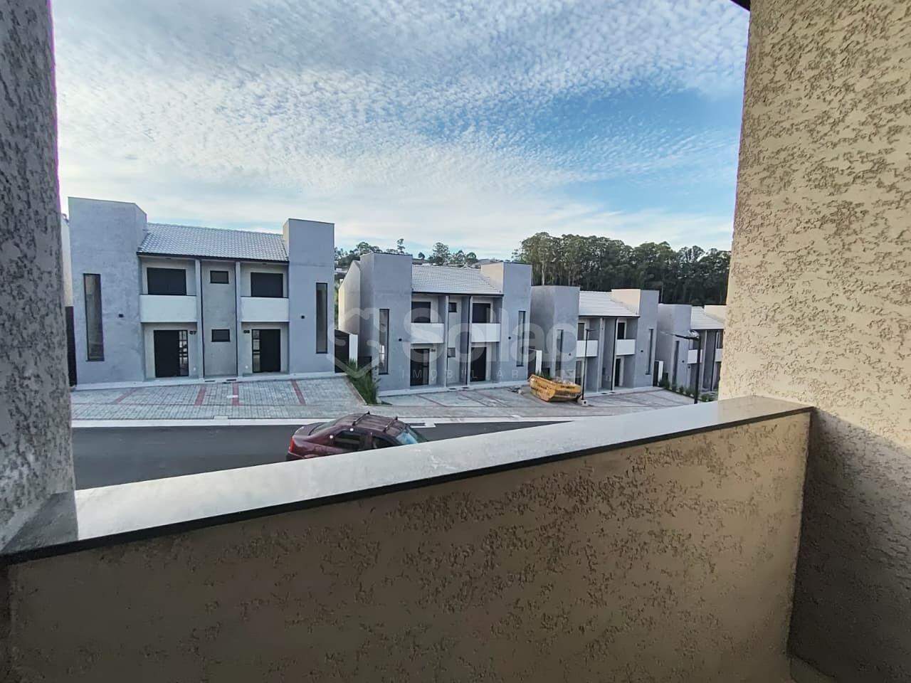 Casa em condomínio para aluguel no Vila Omizollo: