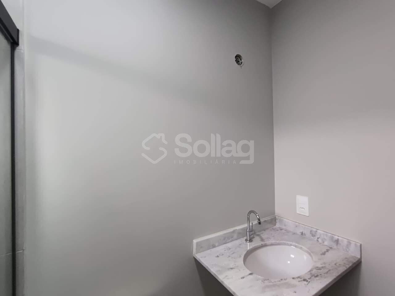 Casa em condomínio para aluguel no Vila Omizollo: