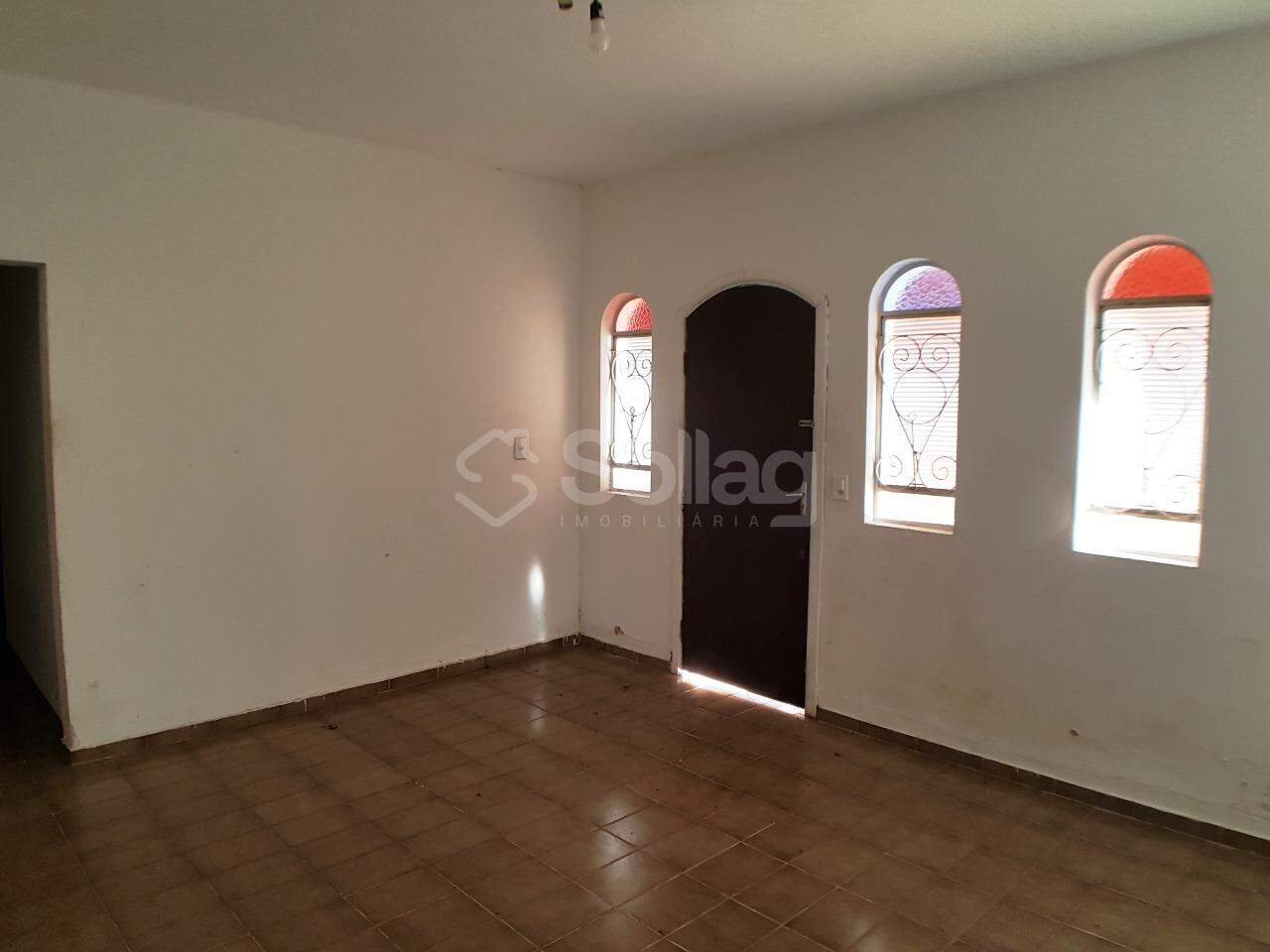 Casa à venda no Pinheirinho: