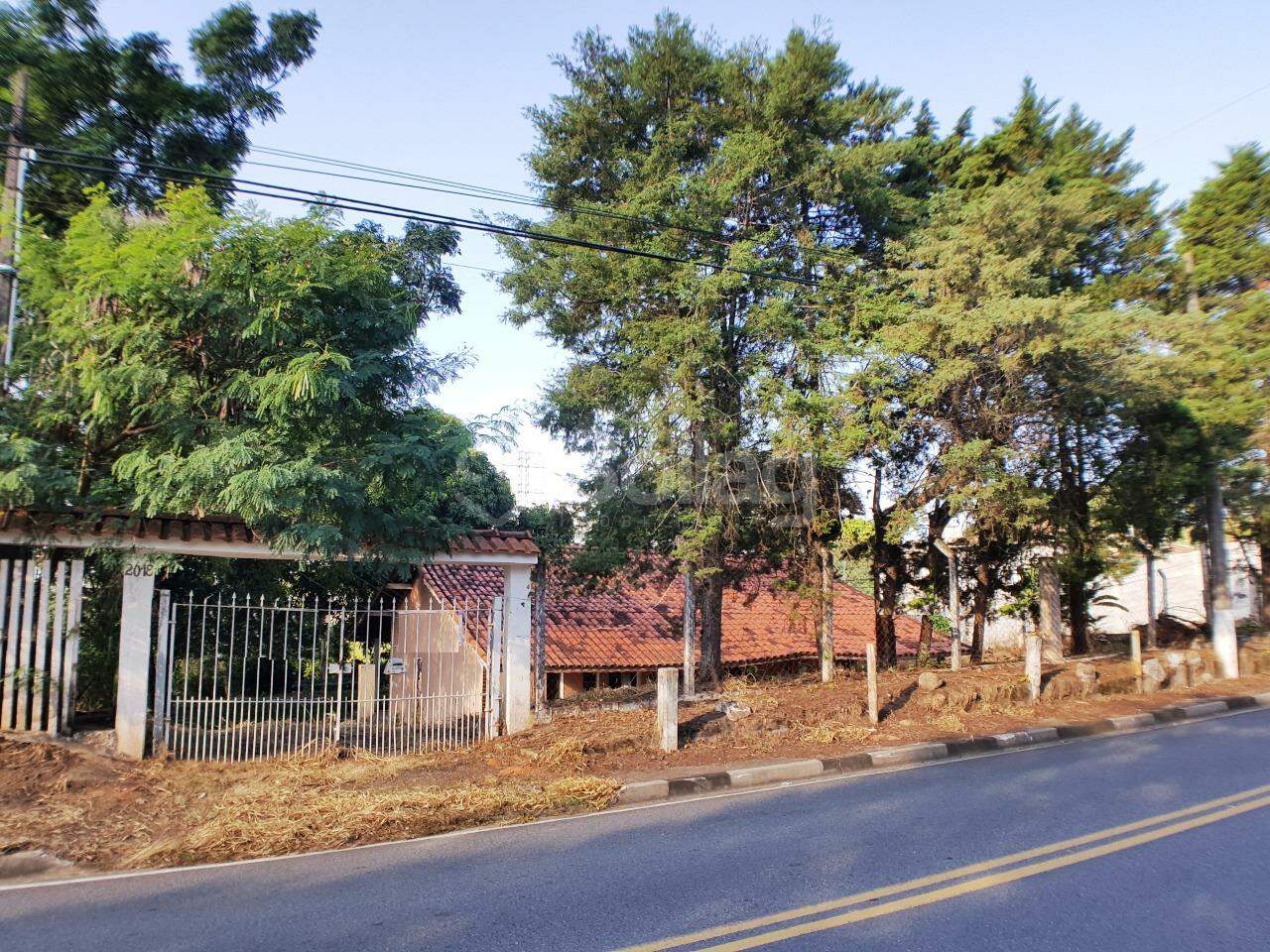 Casa à venda no Pinheirinho: