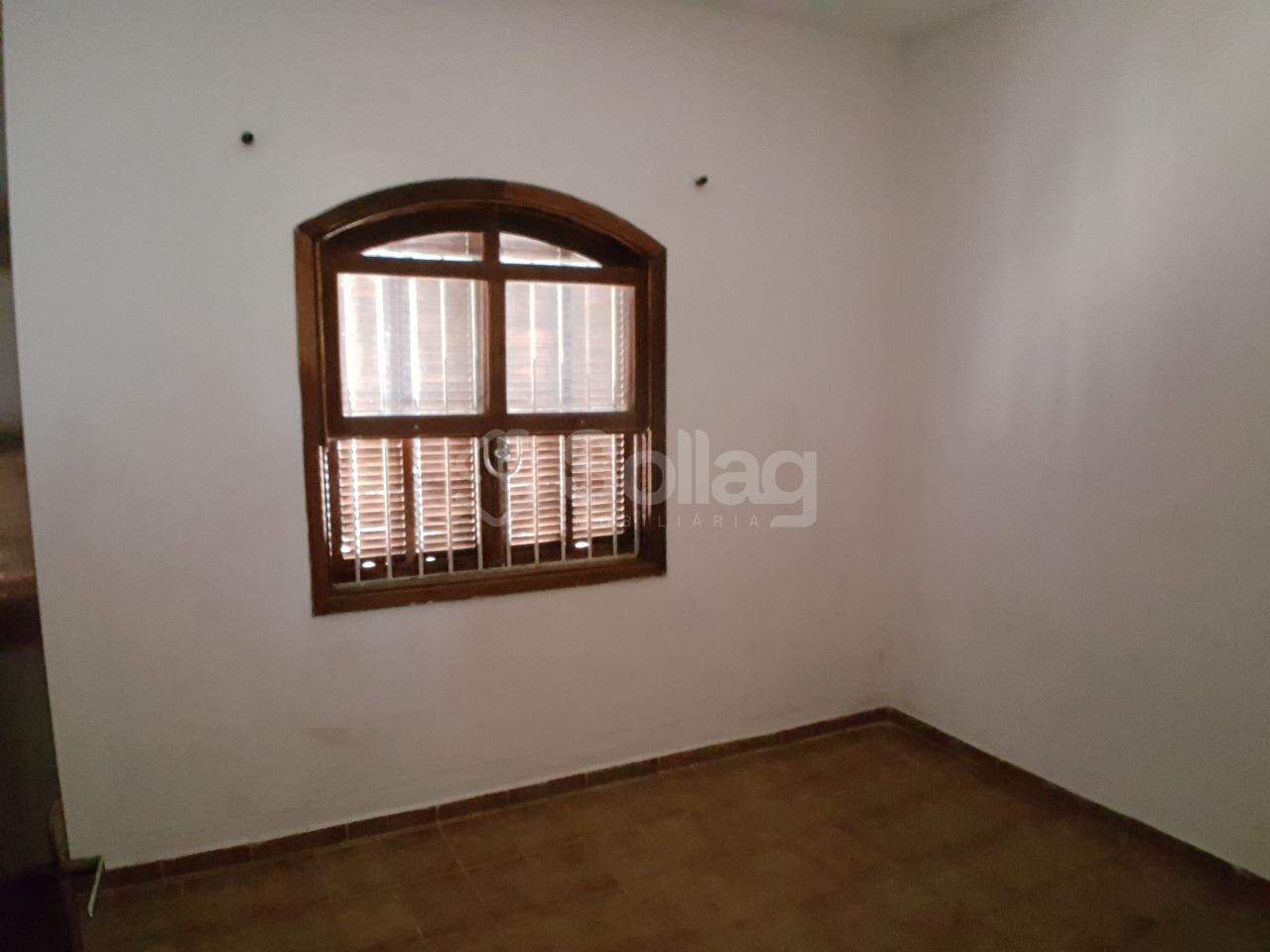 Casa à venda no Pinheirinho: