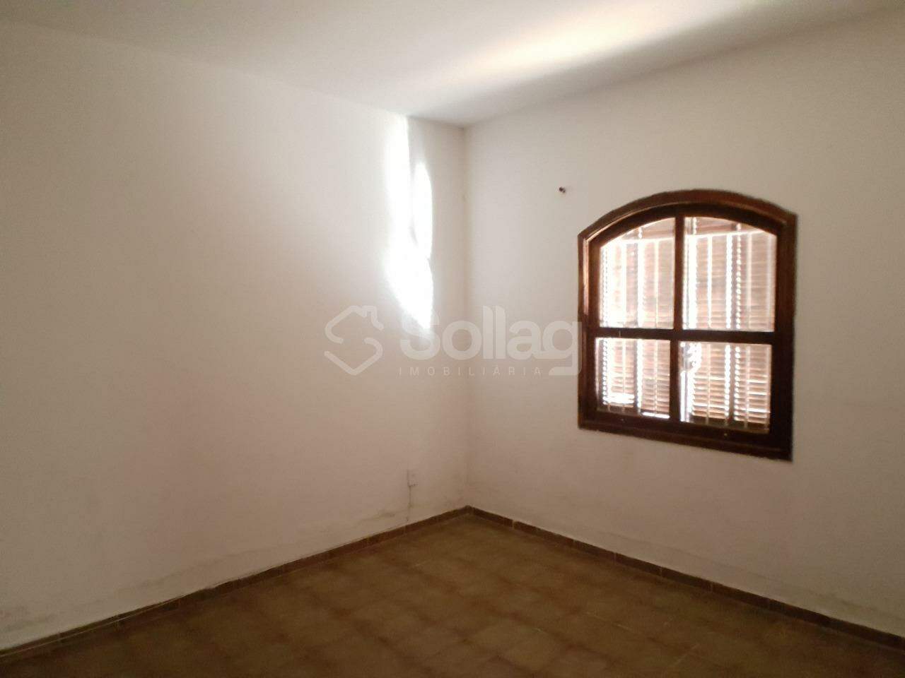 Casa à venda no Pinheirinho: