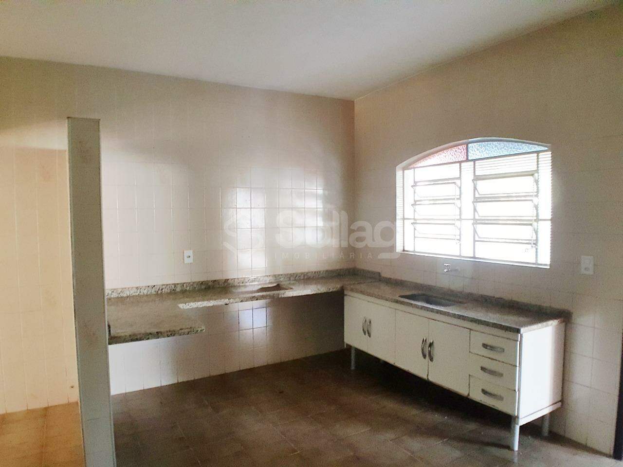 Casa à venda no Pinheirinho: