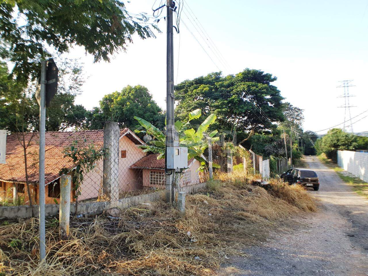 Casa à venda no Pinheirinho: