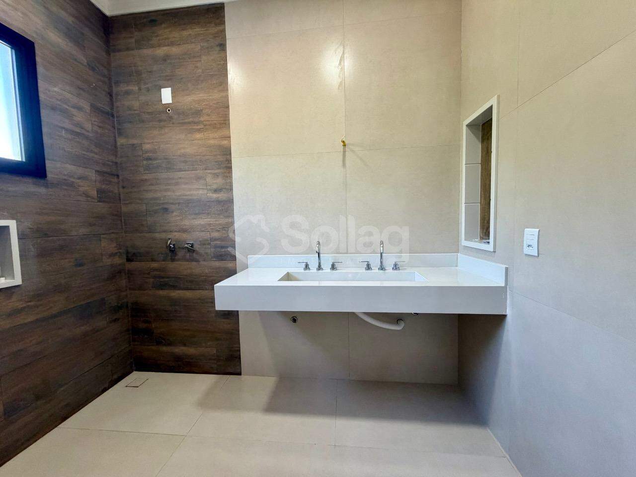 Casa em condomínio à venda no Condomínio Reserva da Mata: 