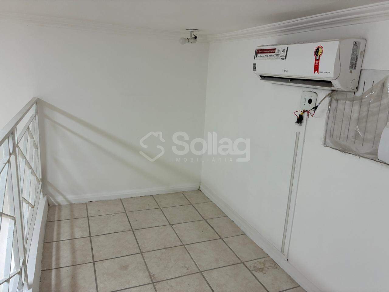 Sala para aluguel no Centro: 