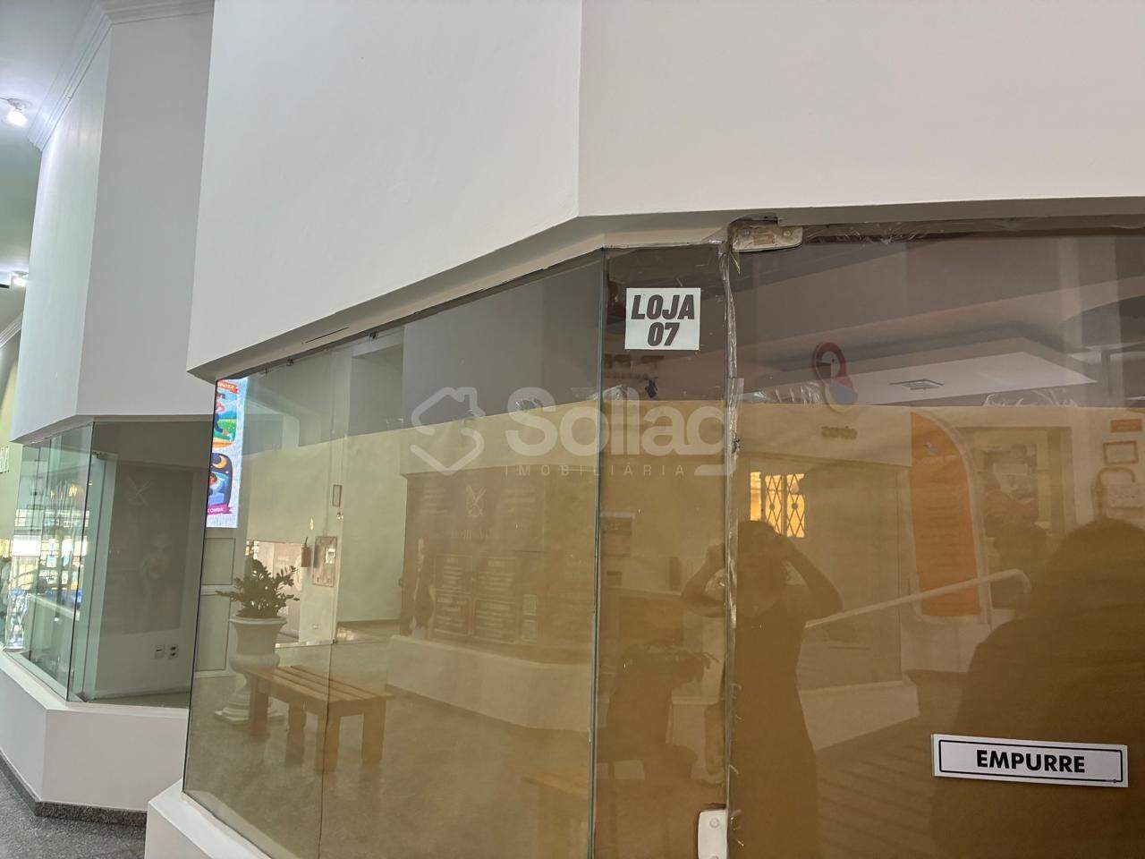Sala para aluguel no Centro: 
