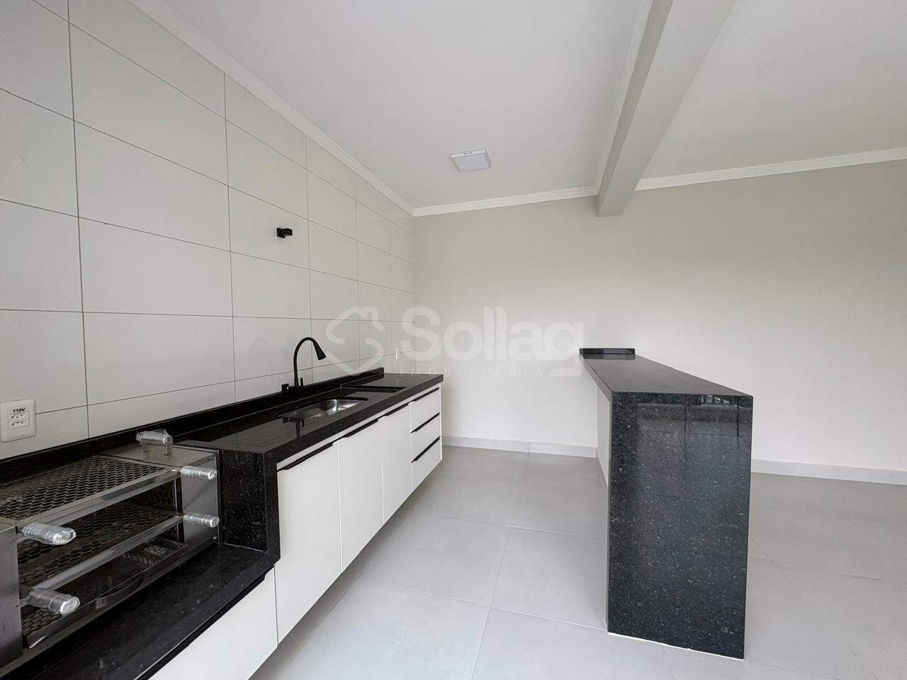 Casa em condomínio à venda no Picollo Villaggio: 