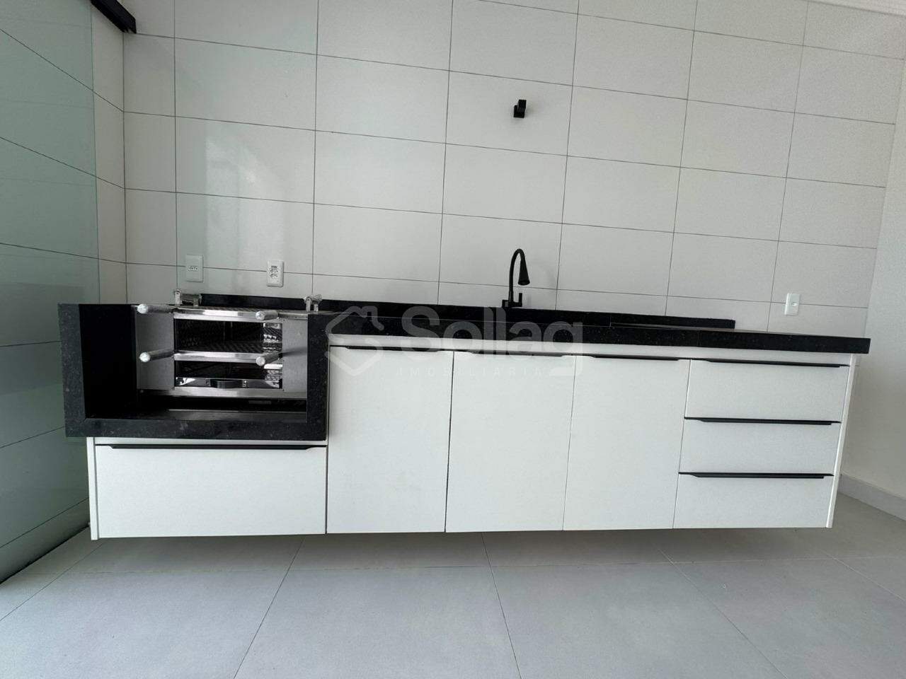 Casa em condomínio à venda no Picollo Villaggio: 
