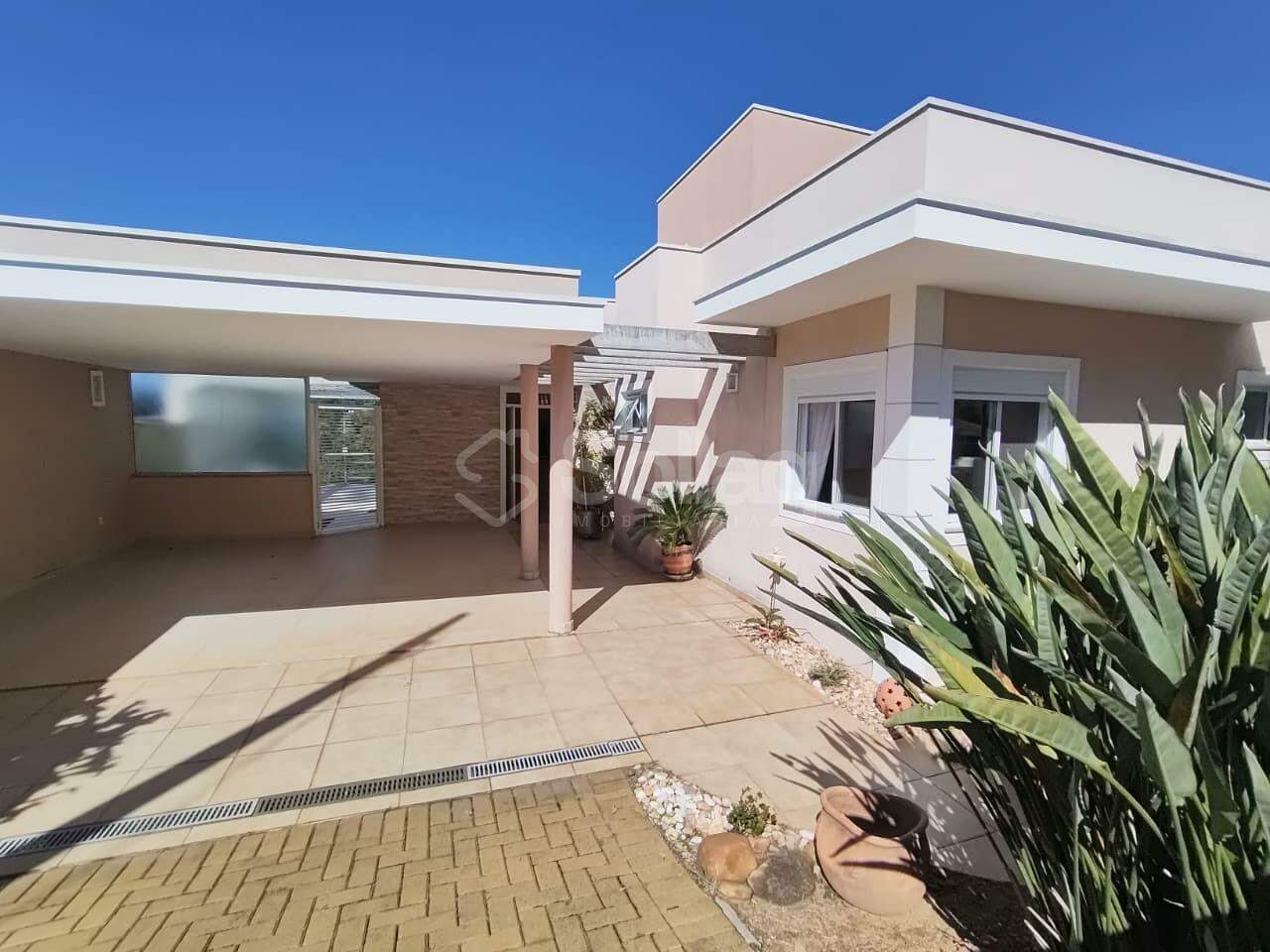 Casa em condomínio para aluguel no Marambaia: 