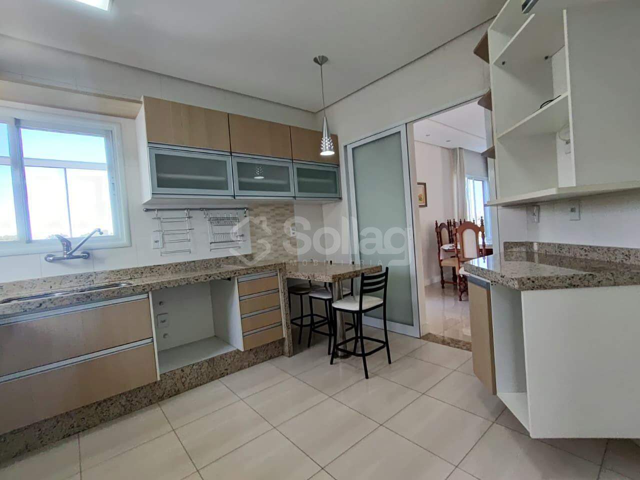 Casa em condomínio para aluguel no Marambaia:
