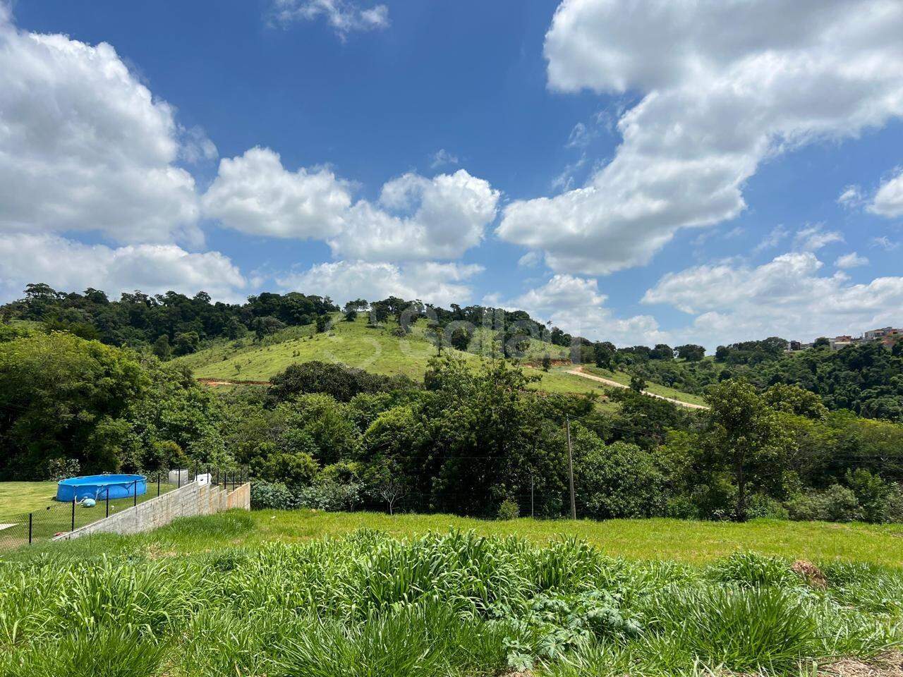Terreno em condomínio à venda no Condomínio Reserva Santa Monica: 