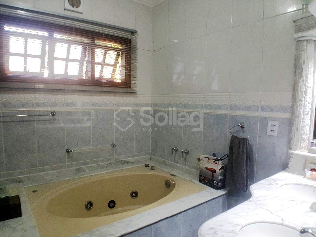 Casa em condomínio à venda no Vista Alegre: