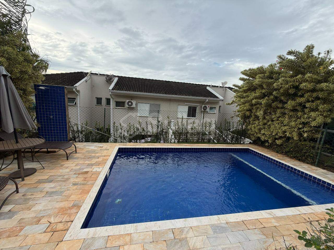 Casa em condomínio à venda no Condomínio Vila Santa Rosa - Jardim Lorena: