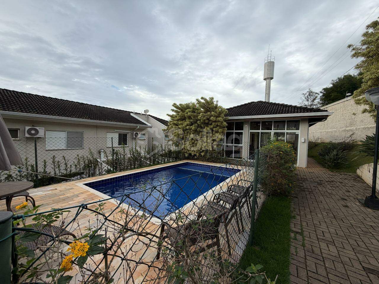 Casa em condomínio à venda no Condomínio Vila Santa Rosa - Jardim Lorena: