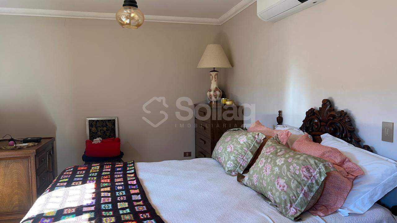 Casa à venda no Centro: 