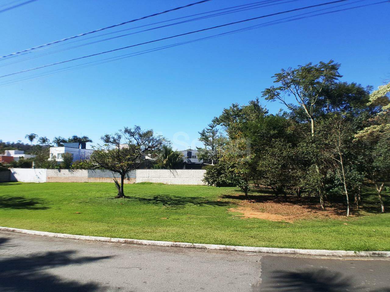 Terreno em condomínio à venda no Reserva dos Vinhedos: 