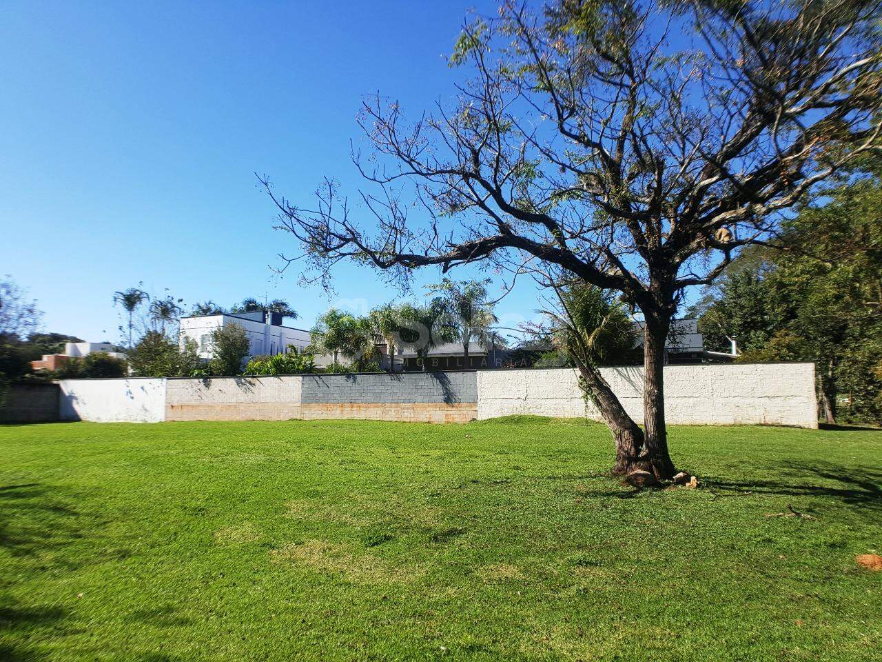 Terreno em condomínio à venda no Reserva dos Vinhedos: 