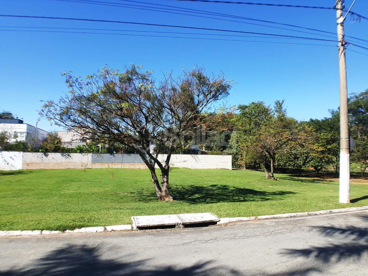 Terreno em condomínio à venda no Reserva dos Vinhedos: 
