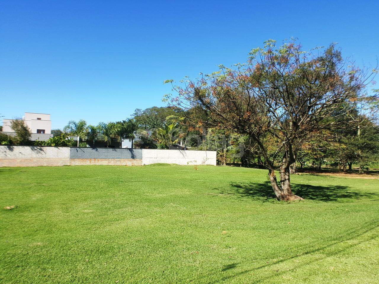 Terreno em condomínio à venda no Reserva dos Vinhedos: 