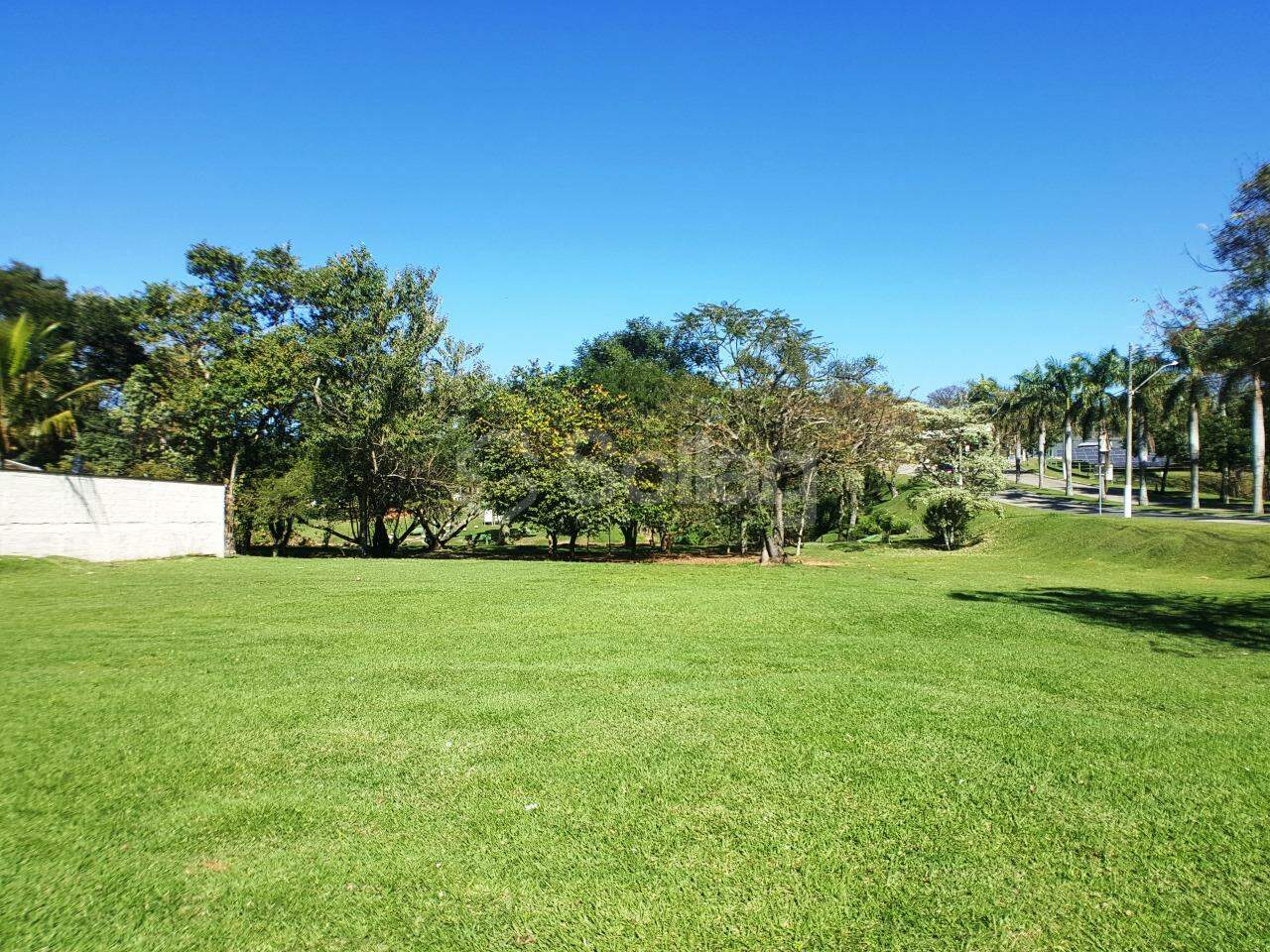 Terreno em condomínio à venda no Reserva dos Vinhedos: 
