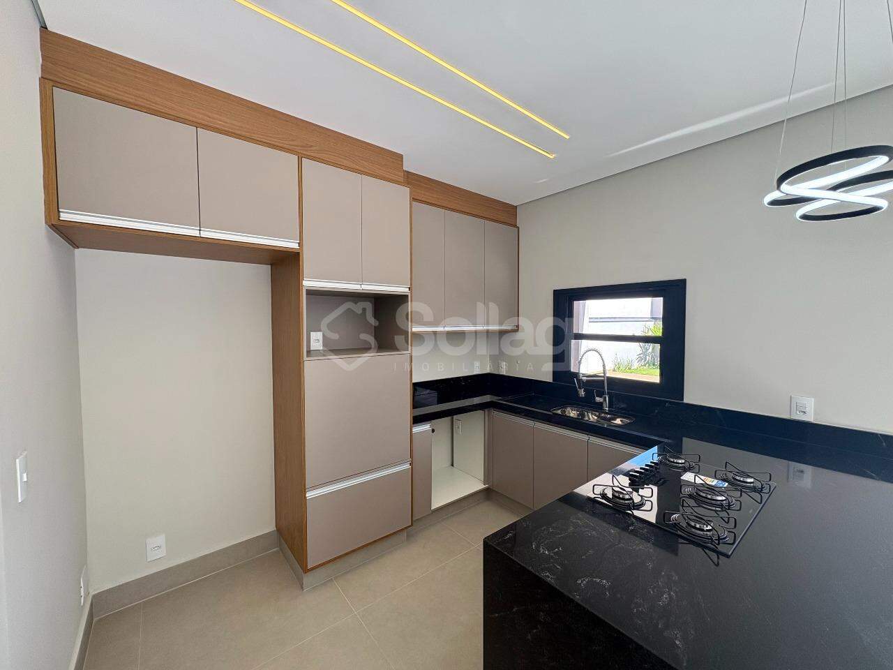 Casa em condomínio à venda no Condomínio Villa do Sol: