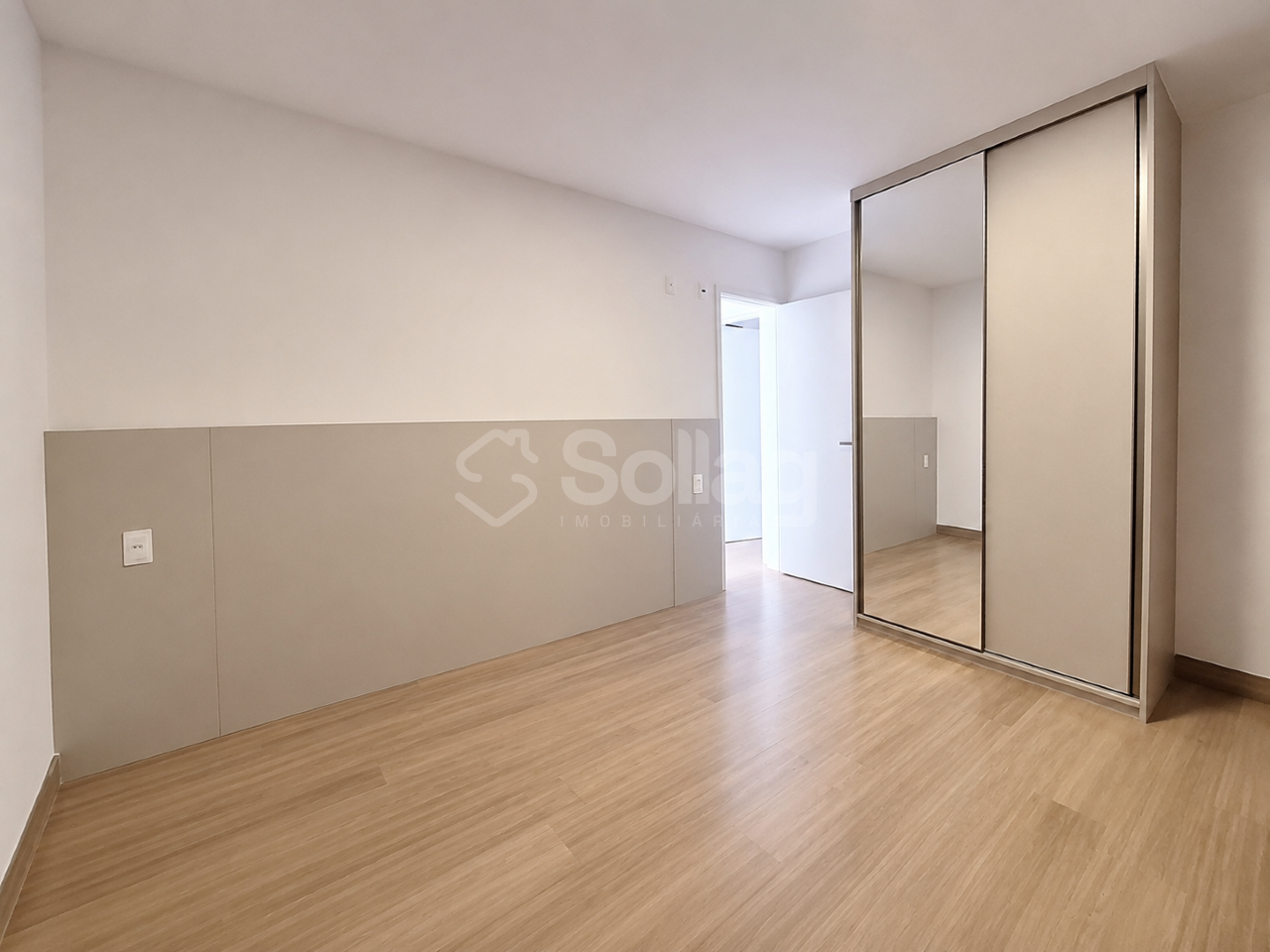 Casa em condomínio para aluguel no Vila Omizollo: 