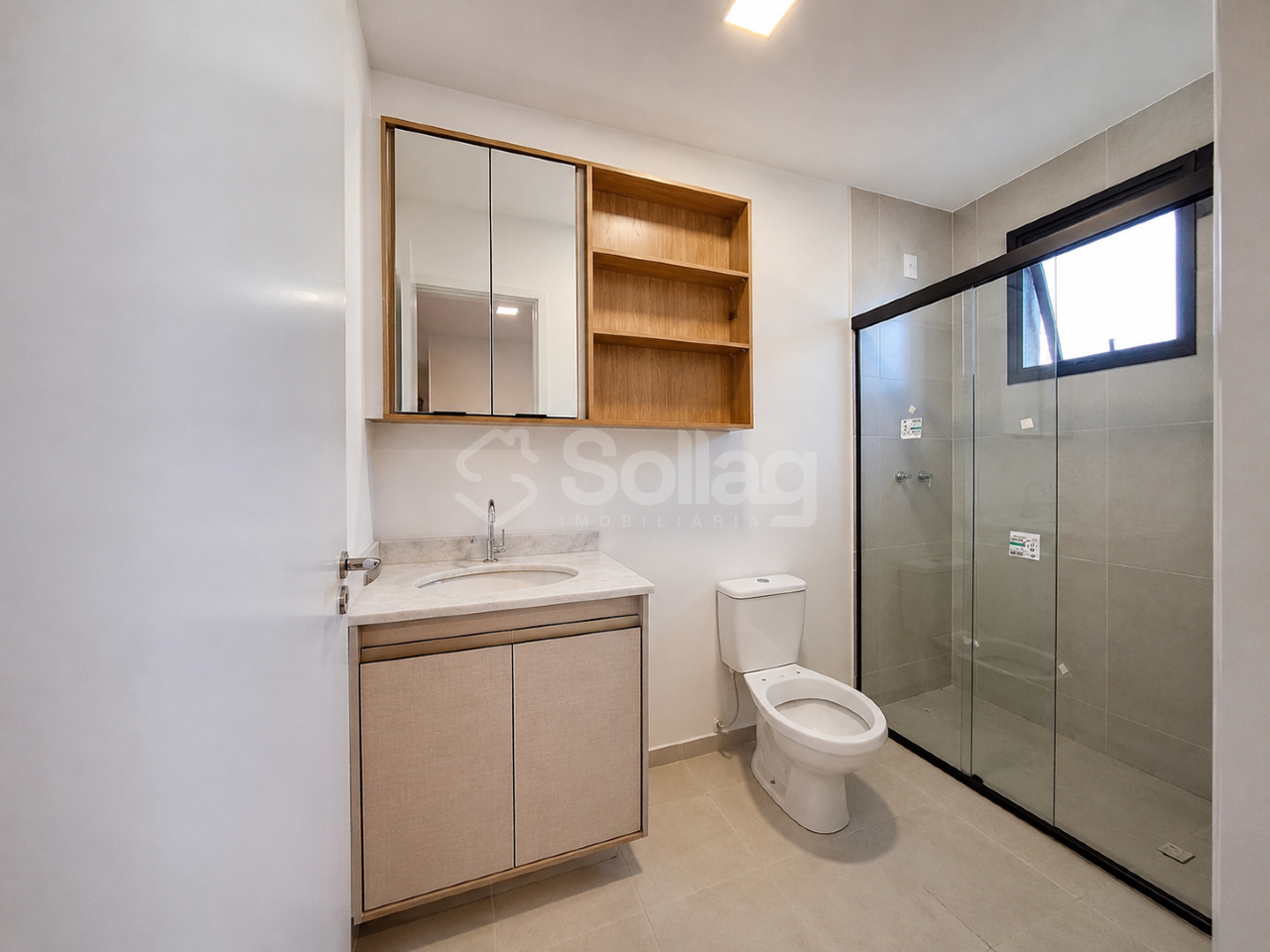 Casa em condomínio para aluguel no Vila Omizollo: 