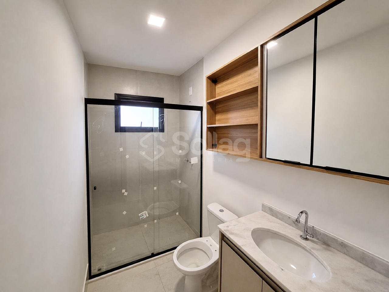 Casa em condomínio para aluguel no Vila Omizollo: 
